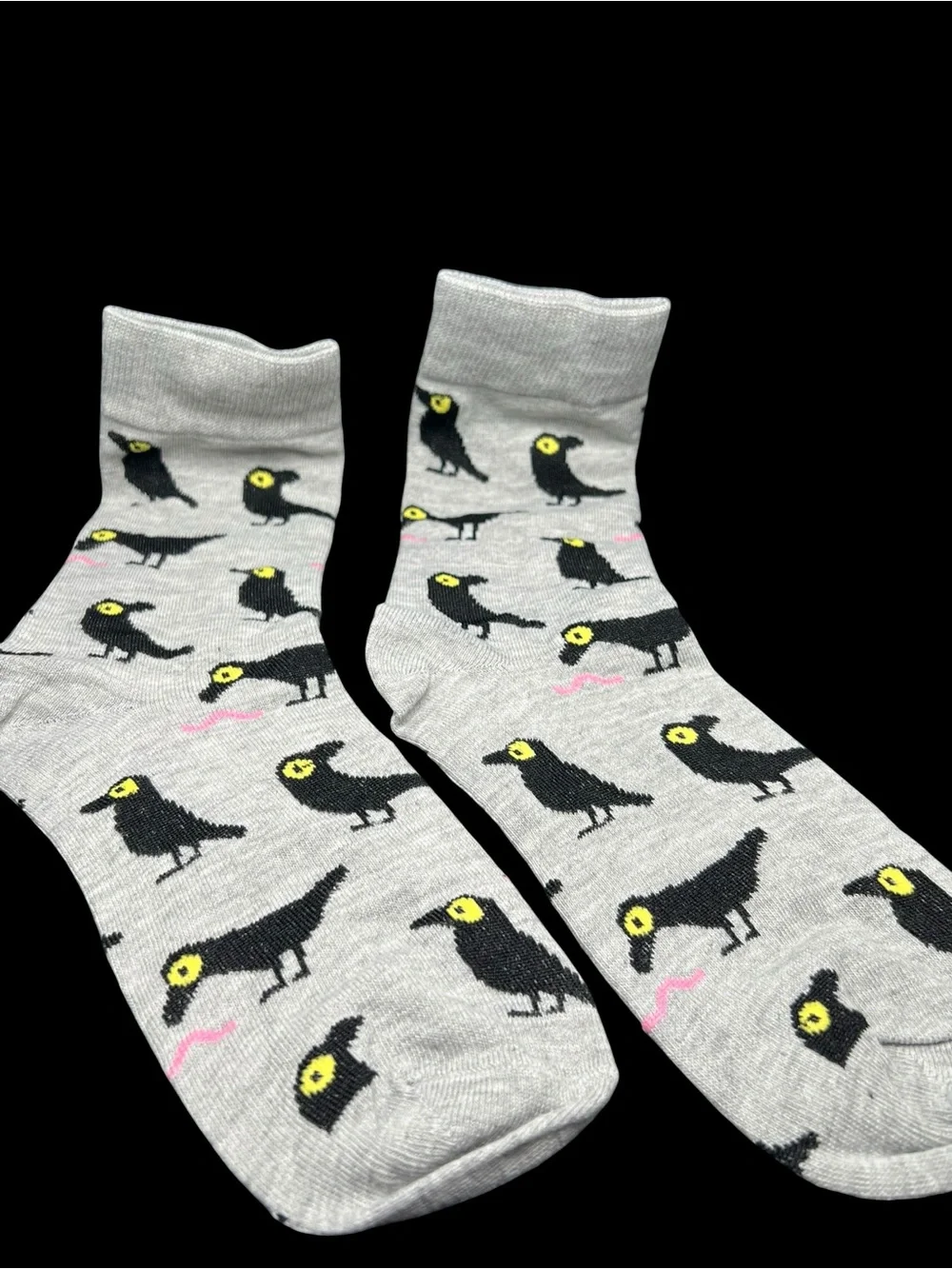 NWT Soft Gray Graphic Crew Socks - Repeating Black Bird Motif 🐦‍⬛